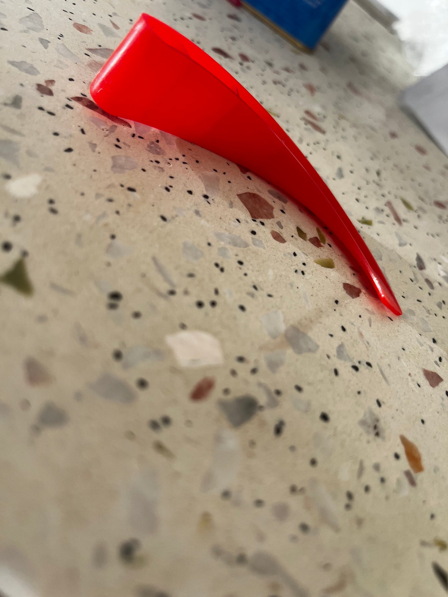 🔥Pack 100 Rote Keile – Präziser Abstand & Ergonomisch Fliesen