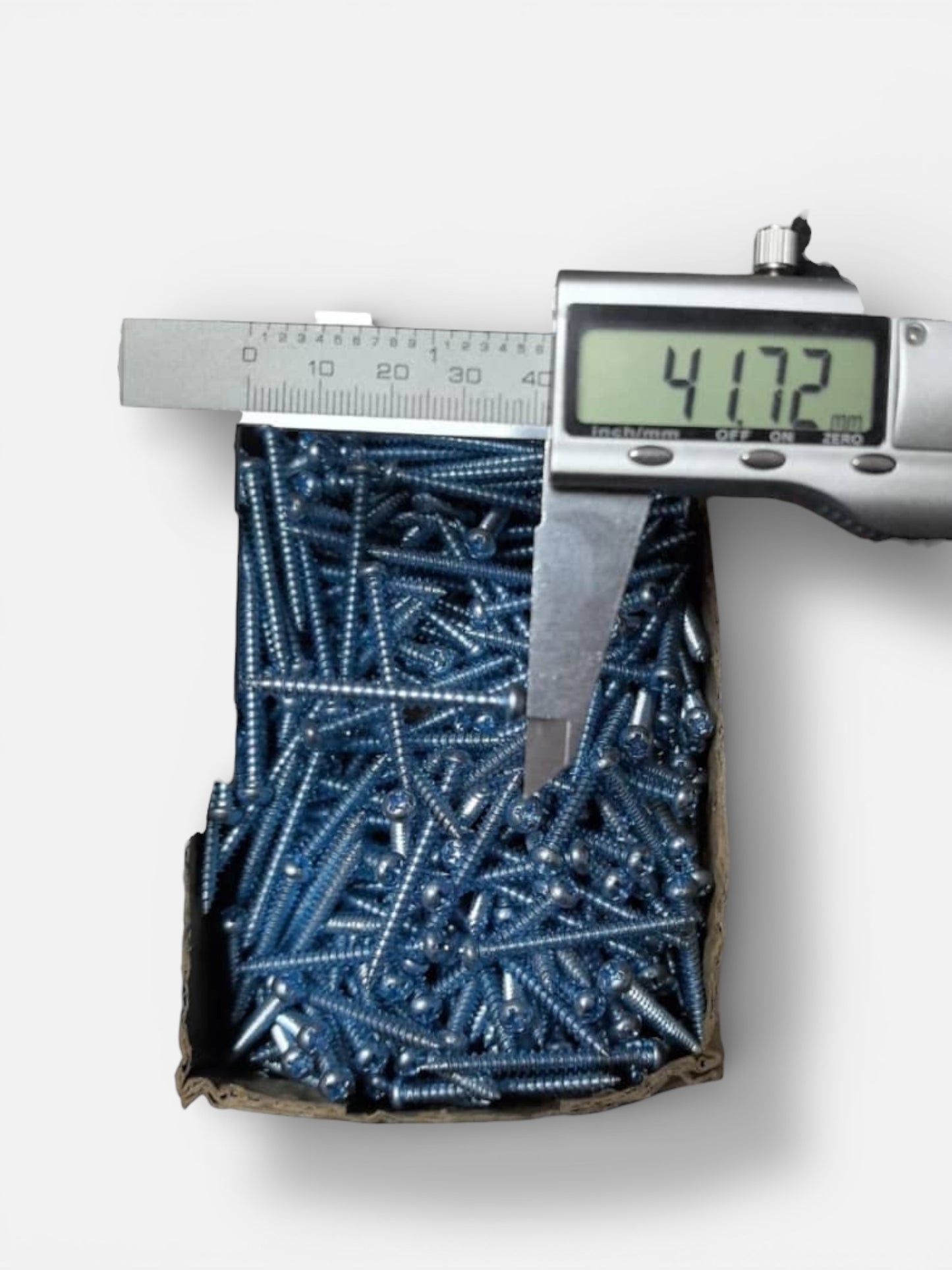 Lot de 18 Vis pour Prise Électrique – 40 mm | Outillage Carreleur 2.0