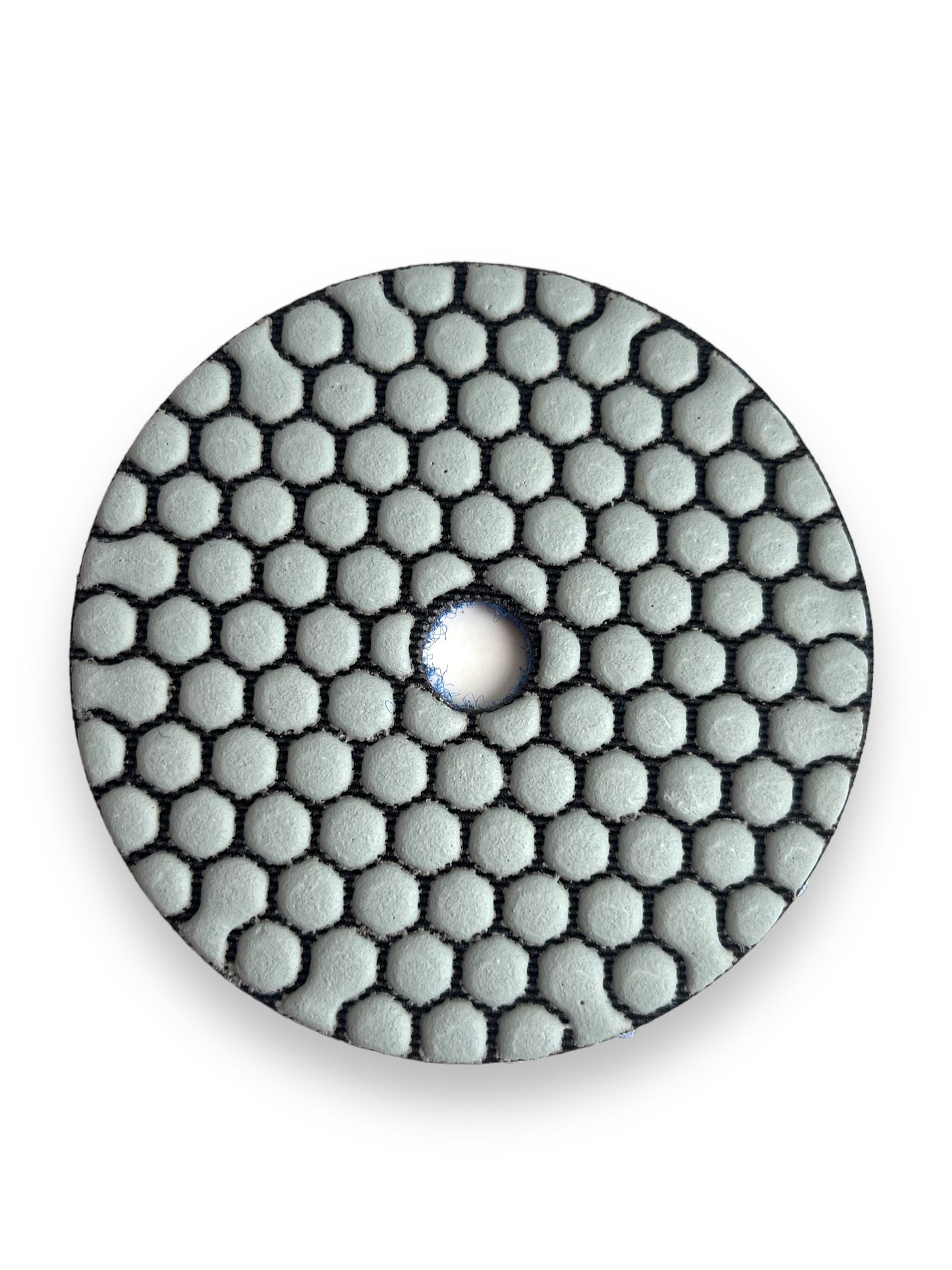 Zoom sur la structure nid d’abeille du disque diamant grain 50