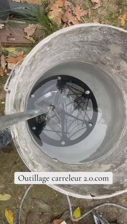 Tornado Brush™ – Brosse de Nettoyage pour Manche de Malaxeur à Colle | Outillage Carreleur 2.0